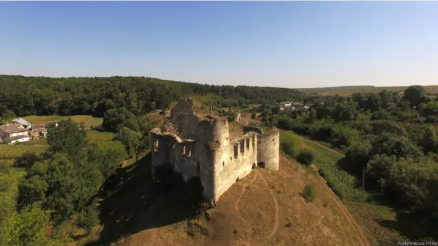 Замки України з повітря 