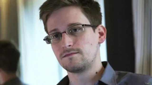 تسريبات إدوارد سنودن أثارات انتقادات بشأن ممارسات استخباراتية على الانترنت من جانب الولايات المتحدة.