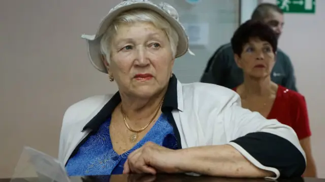 Посетительница отделения Пенсионного фонда