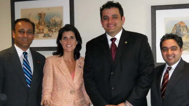 पॉल पटेल( सबसे बांए) साउथ कैरोलिना की गवर्नर निकी हेली के साथ