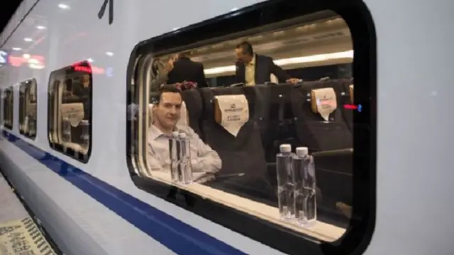 Ông George Osborne đã sử dụng tàu cao tốc của Trung Quốc trong chuyến thăm nước này