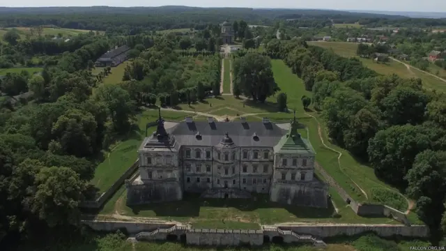 Замки України з повітря 