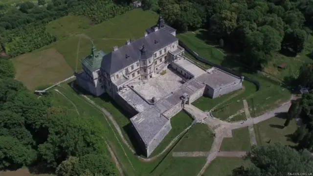 Замки України з повітря 