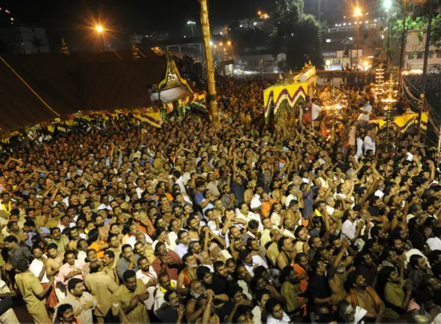 Толпа в Сабаримале