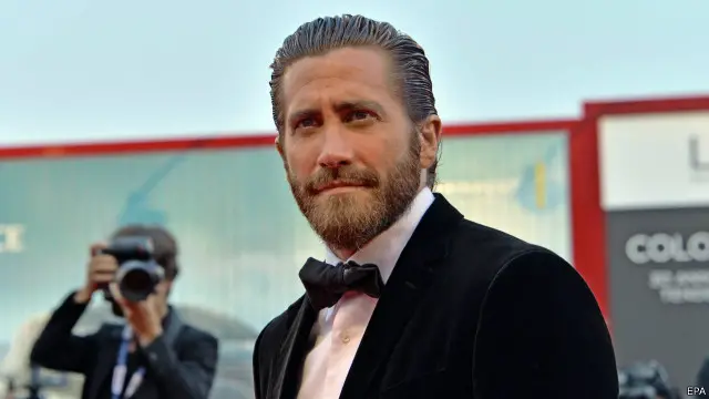 أدى الممثل جيك جيلنهال دور قائد فريق تسلق في فيلم "ايفرست"