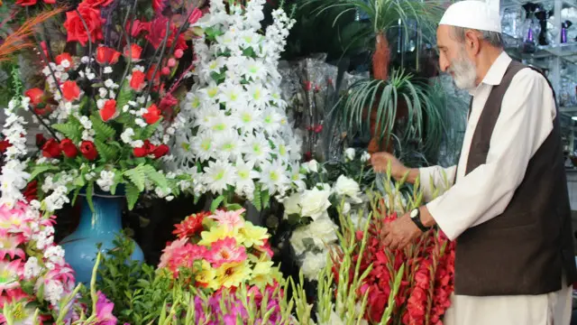 د ګلونو پلورونکی عبدالوهاب.