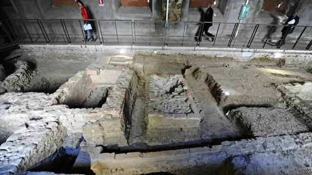 فتح علماء الآثار قبر عائلة جيوكوندو في كنيسة في مدينة فلورانسا من أجل استحصال الحمض النووي لمطابقته