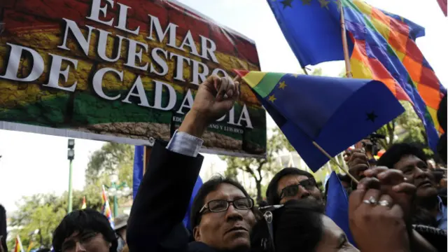 Los bolivianos recibieron la noticia como una fiesta.