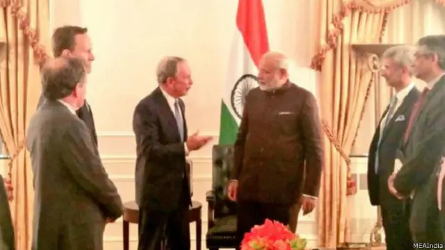 माइकल ब्लूमबर्ग के साथ मोदी