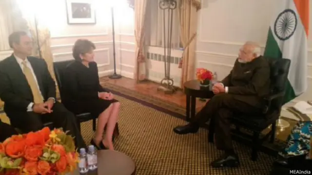 अमरीकी कंपनियों के प्रमुखों के साथ नरेंद्र मोदी