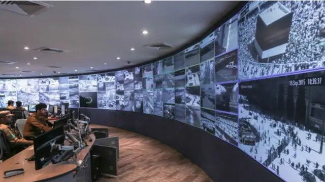 Pemerintah Saudi sudah memasang kamera pengaman di sekitar Kabah dan Masjidil Haram untuk memastikan keamanan.