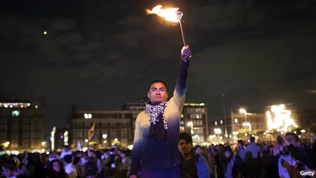 Protesta por los 43 estudiantes de Ayotzinapa