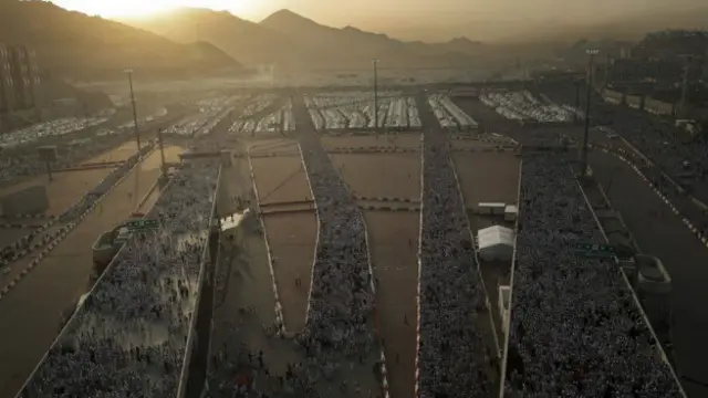 Səudiyyə hakimiyyətini təhlükəsizlik tədbirlərinə görə tənqid edirlər. 