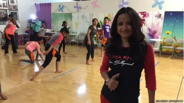 मोना ख़ान