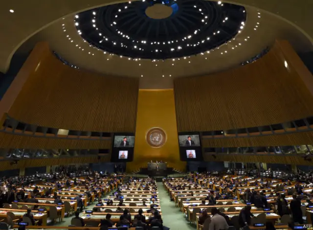 سب سے بڑے عالمی فورم پر کھڑے ہو کر پوپ فرانسس کی اس تشخیص کے بعد اور کہنے کو بچا ہی کیا ہے ؟