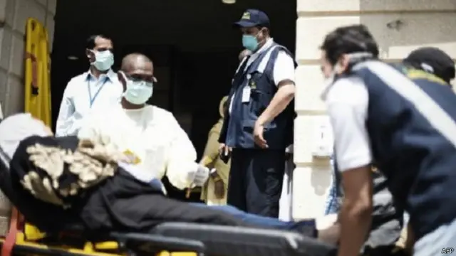 أصيب حوالي ألف شخص أيضا في حادث التدافع في منى.