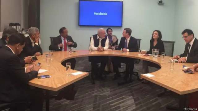 मोदी और फ़ेसबुक हेडक्वार्टर