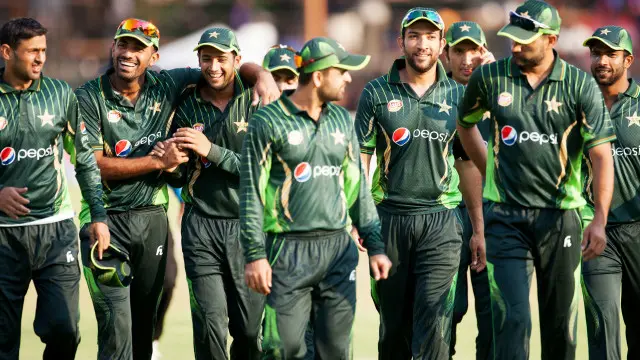 بلال آصف کو ٹیم منیجمنٹ کی درخواست پر ون ڈے ٹیم میں سولہویں کھلاڑی کے طور پر شامل کیا گیا ہے