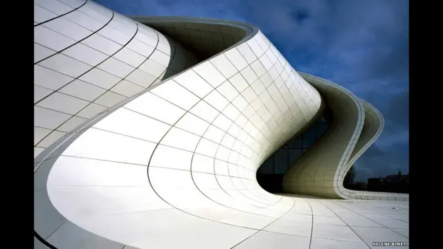 Centro Heydar Aliyev en Bakú. Helene Binet