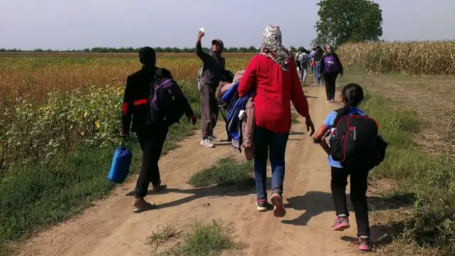 यूरोप पहुँचे प्रवासी