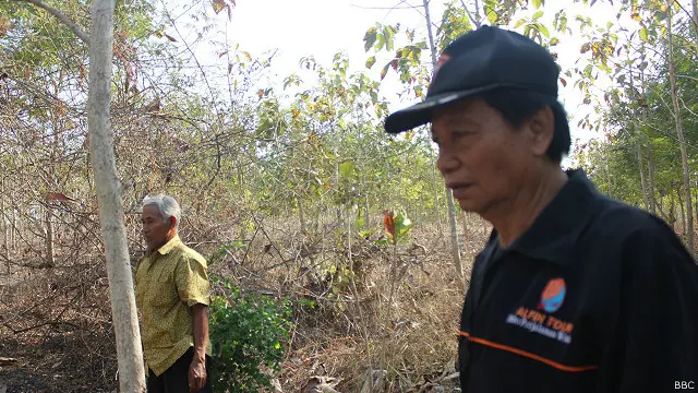 "Ini semacam rekonsiliasi dengan tetangga," kata Bambang Soekotjo (kanan), mantan aktivis CGMI di Semarang, organisasi mahasiswa yang berafiliasi dengan PKI.