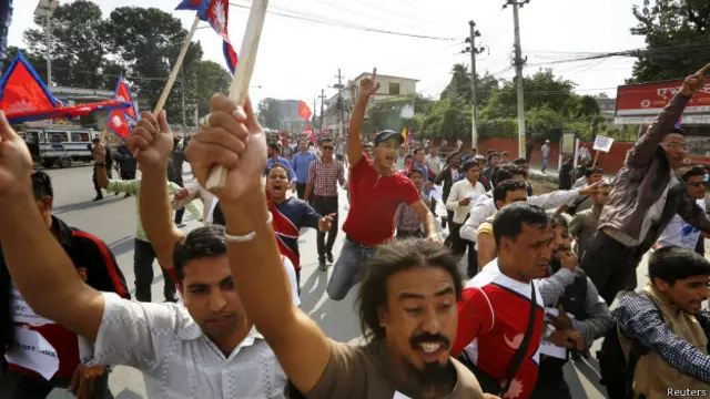 नेपाल में छात्र समूहों का प्रदर्शन