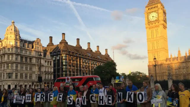 Акція в Лондоні