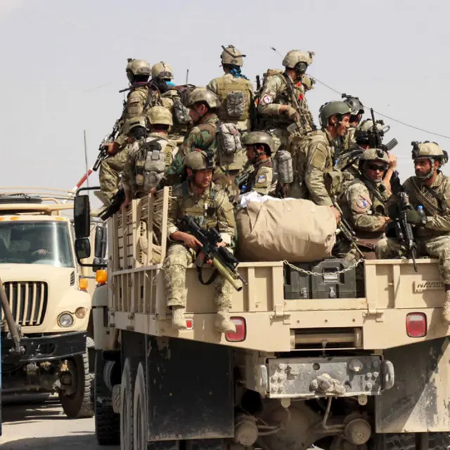 قندوز میں پولیس کے ترجمان سید سرور حسین کا کہنا ہے کہ سکیورٹی فورسز نے سینٹرل جیل اور پولیس ہیڈ کوارٹر کے ارد گرد کا علاقہ کلیئر کروا لیا ہے۔