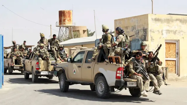 دوسری جانب امریکہ کا کہنا ہے کہ اس نے منگل کی صبح قندوز میں طالبان جنگجوؤں کے خلاف فضائی کارروائی کی۔ 