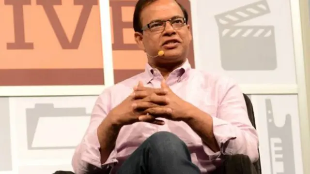 Google Araştırma Birimi lideri Amit Singhal, yeni arama motorunun kelimelerin anlamını anlayabildiğini söylüyor.