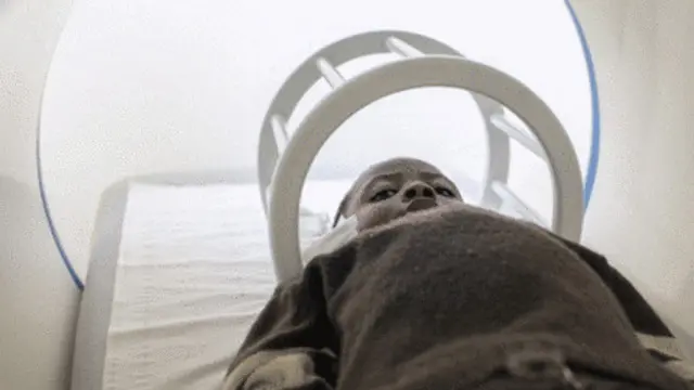 محققین نے بتایا کہ انھوں نے کچھ نقلی طبی آلات بنائے تھے جنھوں نے ہزاروں ہیکروں کو اپنی طرف متوجہ کیا تھا