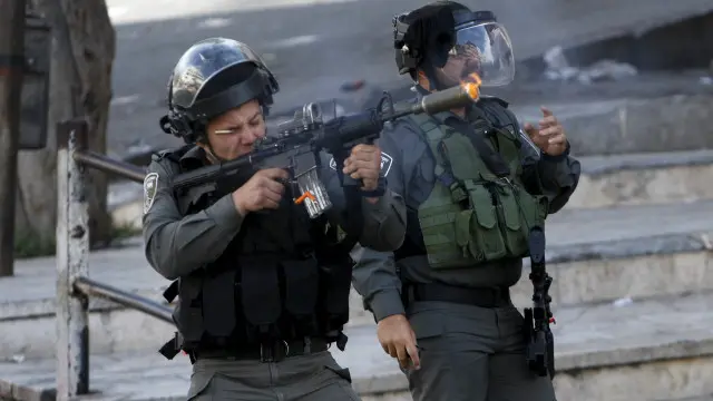 پولیس نے لائن گیٹ کے اطراف میں علاقوں کو بند کر کے سکیورٹی مزید بڑھا دی ہے