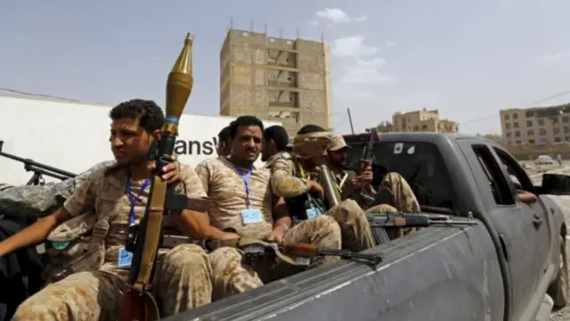 تتهم السعودية وحلفاؤها إيران بتقديم الدعم العسكري للحوثيين، وهو ما تنفيه إيران