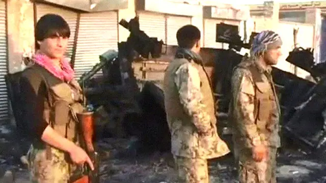 پر ټولیزو رسنیو کندوز کې د افغان سرتېرو انځورونه خپاره شوي دي