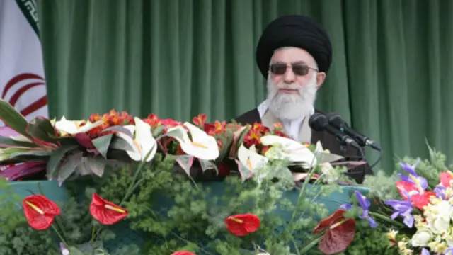 رهبر ایران در پاسخ به اولین تبریک نوروزی باراک اوباما گفت "ما سابقه ای از رئیس جمهور و دولت جدید آمریکا نداریم بنابراین براساس عملکرد آنها قضاوت می کنیم."