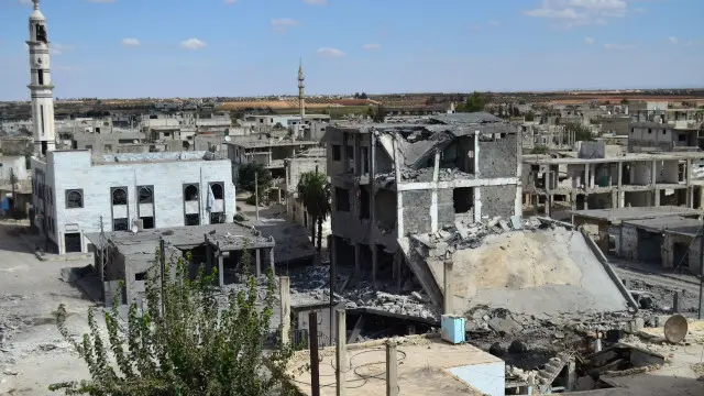 تعرضت حمص لقصف شديد من قبل قوات الحكومة والطائرات الروسية