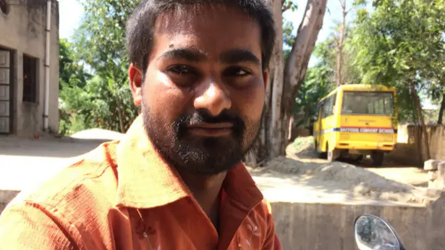 पंकज कहते हैं कि जब तक लोग कुछ समझ पाते, तब तक देर हो चुकी थी