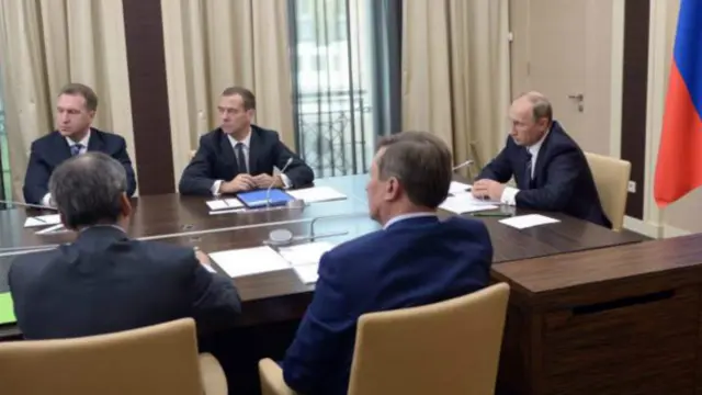 Putin reunió a su gabinete para discutir la situación en Siria.