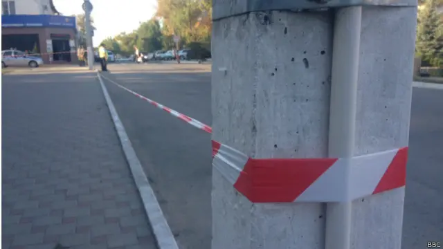 Около здания суда, Донецк, Ростовская область. 