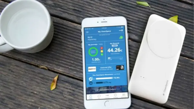 التقنية الجديدة فري فولت تجمع الطاقة المنتشرة في الهواء من من الشبكات اللاسلكية وشبكات الهاتف المحمول وتحولها إلى كهرباء لشحن البطاريات