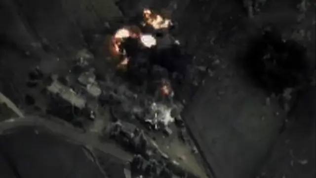 俄罗斯国防部提供在叙利亚的空袭画面