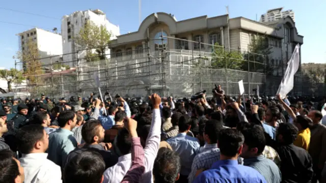 جمهوری اسلامی دولت سعودی را مسئول دانسته و تظاهراتی را در اعتراض به عربستان برگزار کرده است 