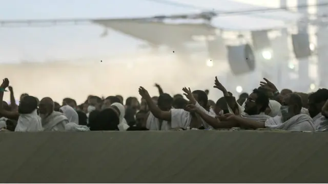 د سعودي عربستان حکومت له لوري په رسمي ډول د منٰی مړو شویو حاجیانو شمېر ۷۶۹ کسان بلل کېږي