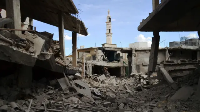 Khung cảnh tan hoang tại Homs, Syria sau đợt không kích của Nga