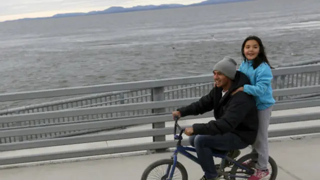 O Fundo paga um valor específico anualmente a todos os moradores do Alasca