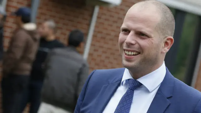 O secretário belga de Asilo e Imigração, Theo Francken (Foto: Olivier Hoslet/EPA)
