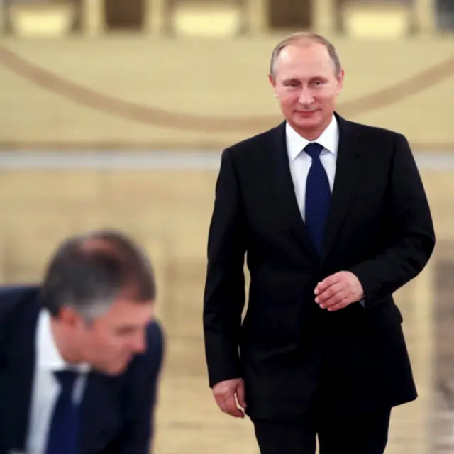 Президент Владимир Путин идет на заседание СПЧ, 1 октября 2015 г.