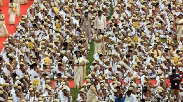 गांधी जयंती पर विश्व रिकॉर्ड