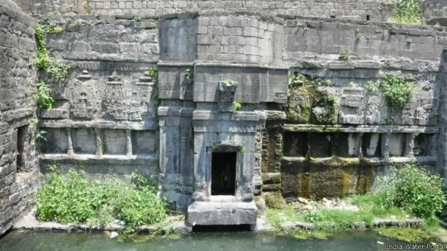 शाही हमाम के पास बना है पानी का टैंक.