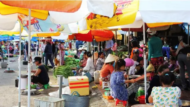 market vietnam